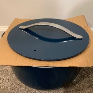 Caraway 6.5qt Dutch Oven without original packaging